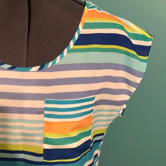 Striped button back top - Picture 3 of 4